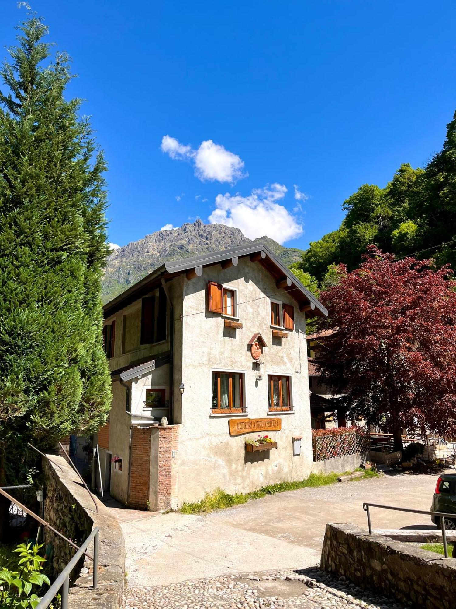 Agriturismo La Vecchia Chioderia Grandola ed Uniti Kültér fotó